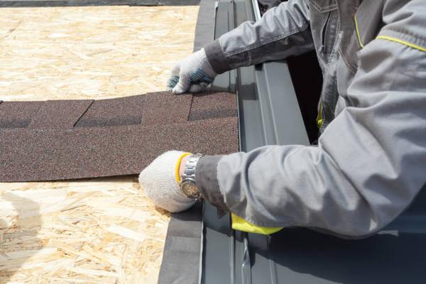 How to Choose the Best Roofing Replacement Materials